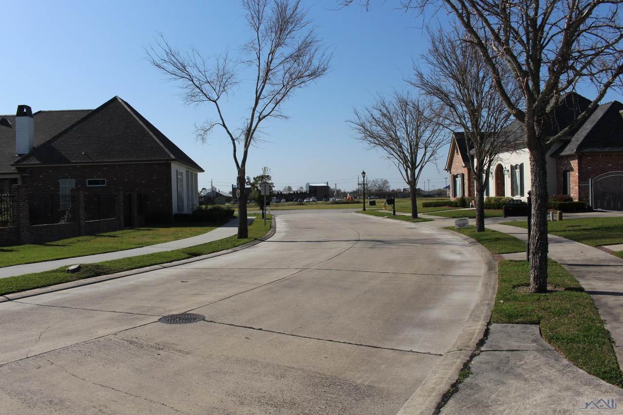 https://bt-photos.global.ssl.fastly.net/batonrouge/1280_boomver_1_164759-2.jpg