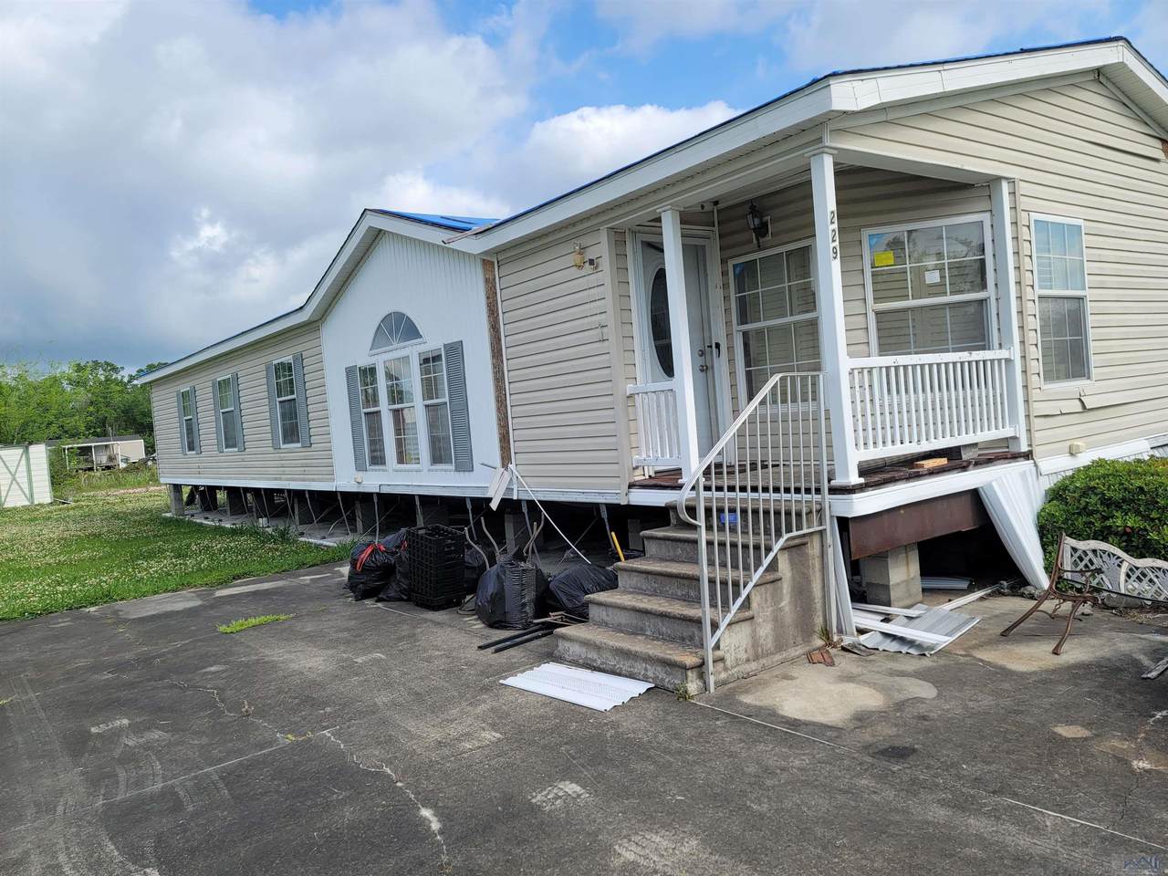 229 Hummingbird Drive - Photo 1