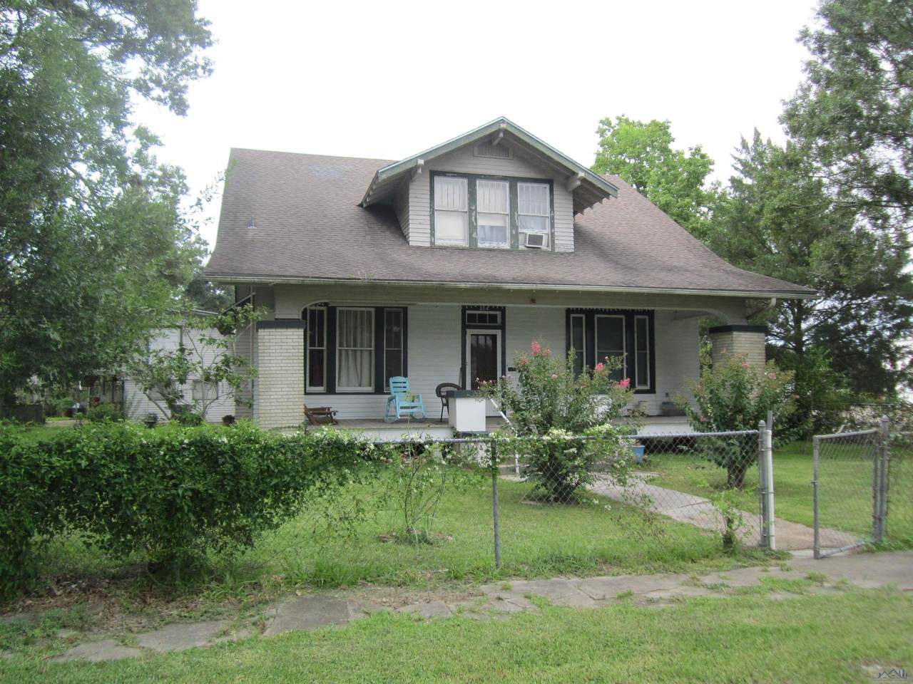 204 West 9th Street - Photo 1