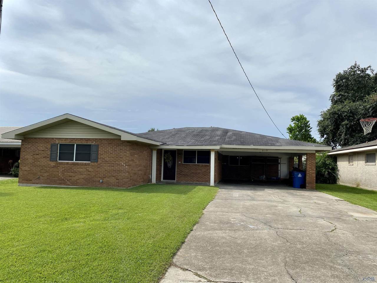 819 Hickory St - Photo 1
