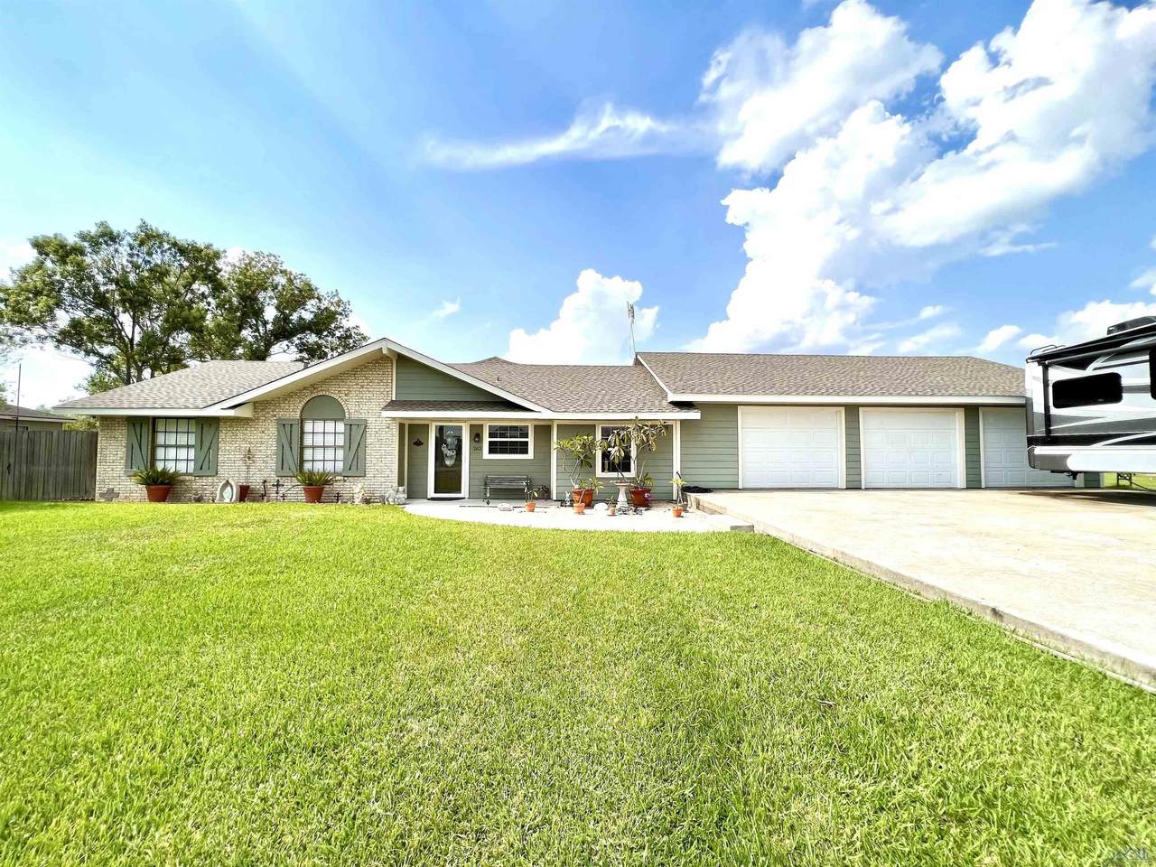 262 Leblanc Drive - Photo 1