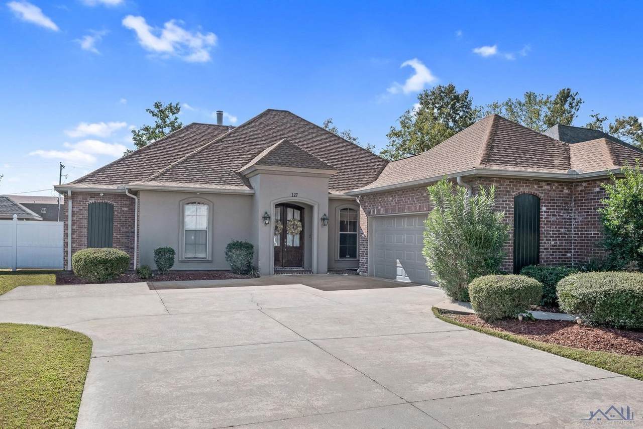 127 Woodburn Drive - Photo 1