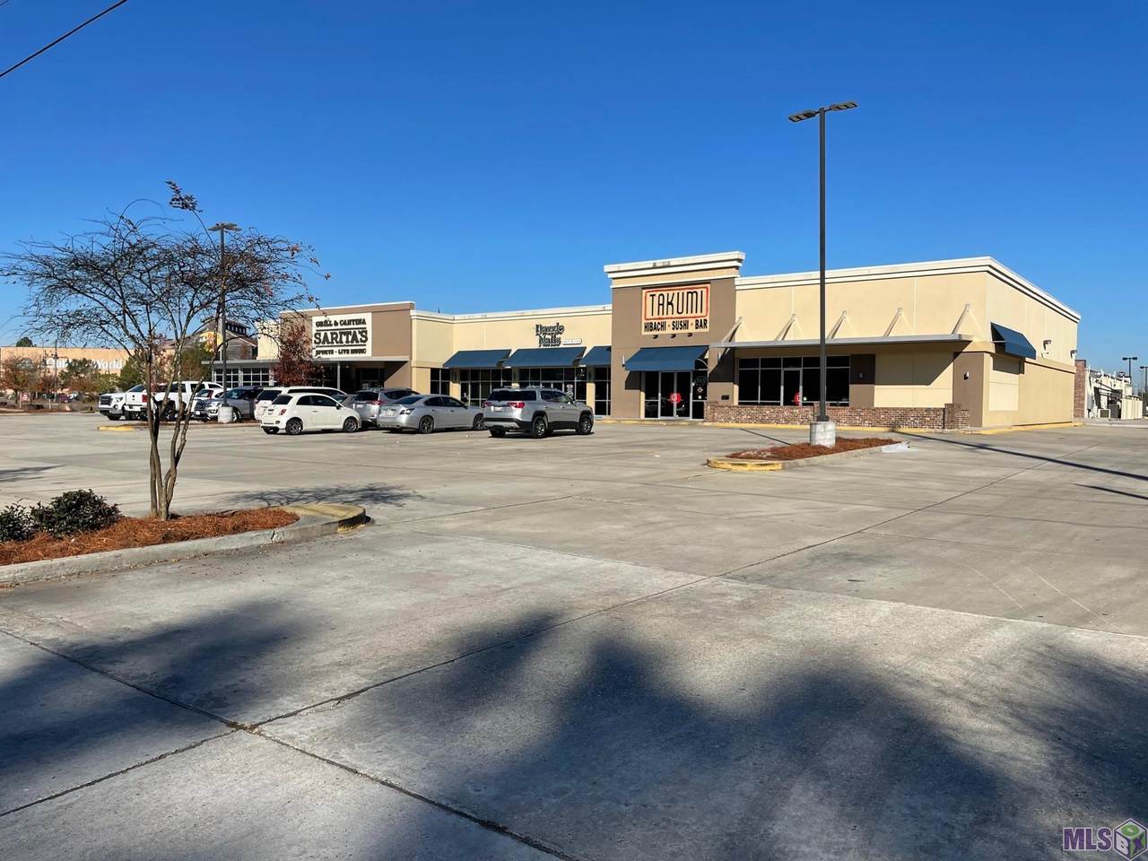 151 Bass Pro Blvd - Photo 1