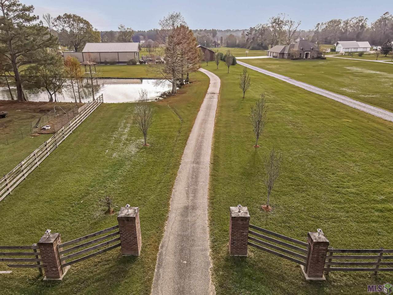 37547 Weiss Rd - Photo 1