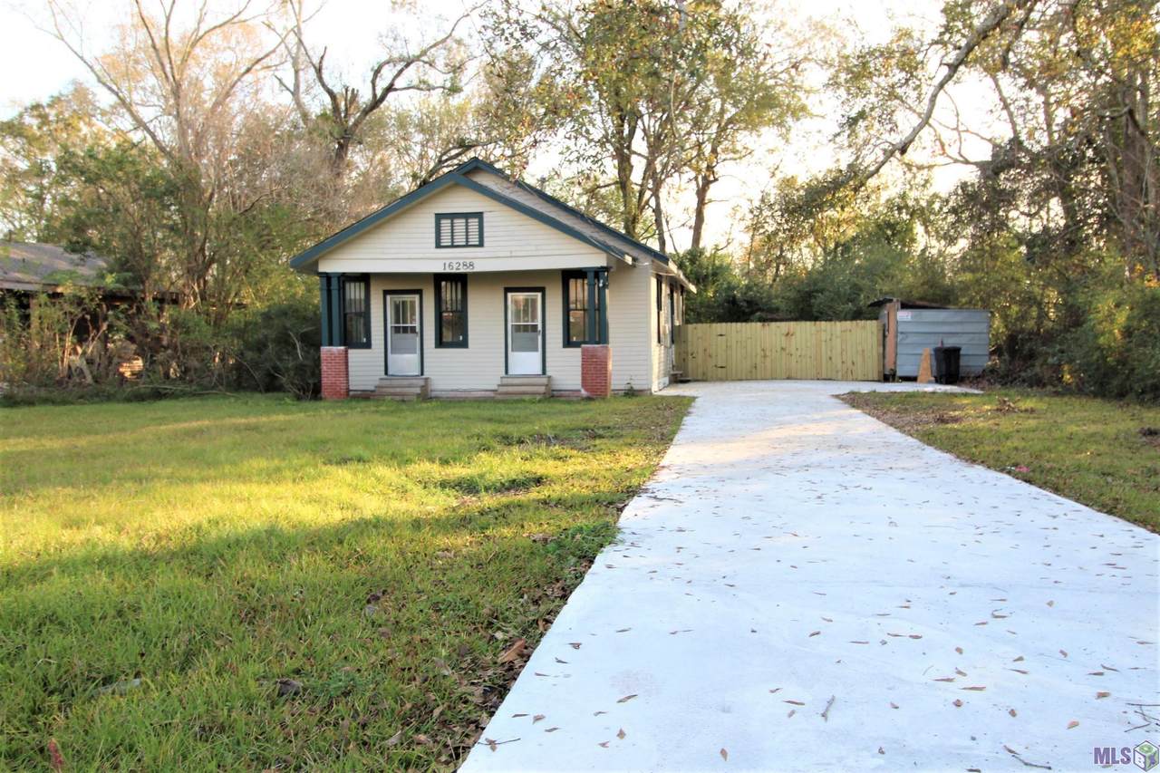 16288 Tiger Bend Rd - Photo 1