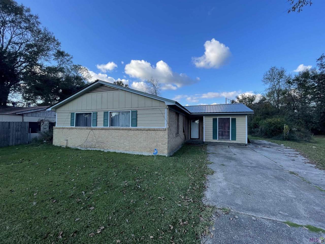 6545 Sumrall - Photo 1
