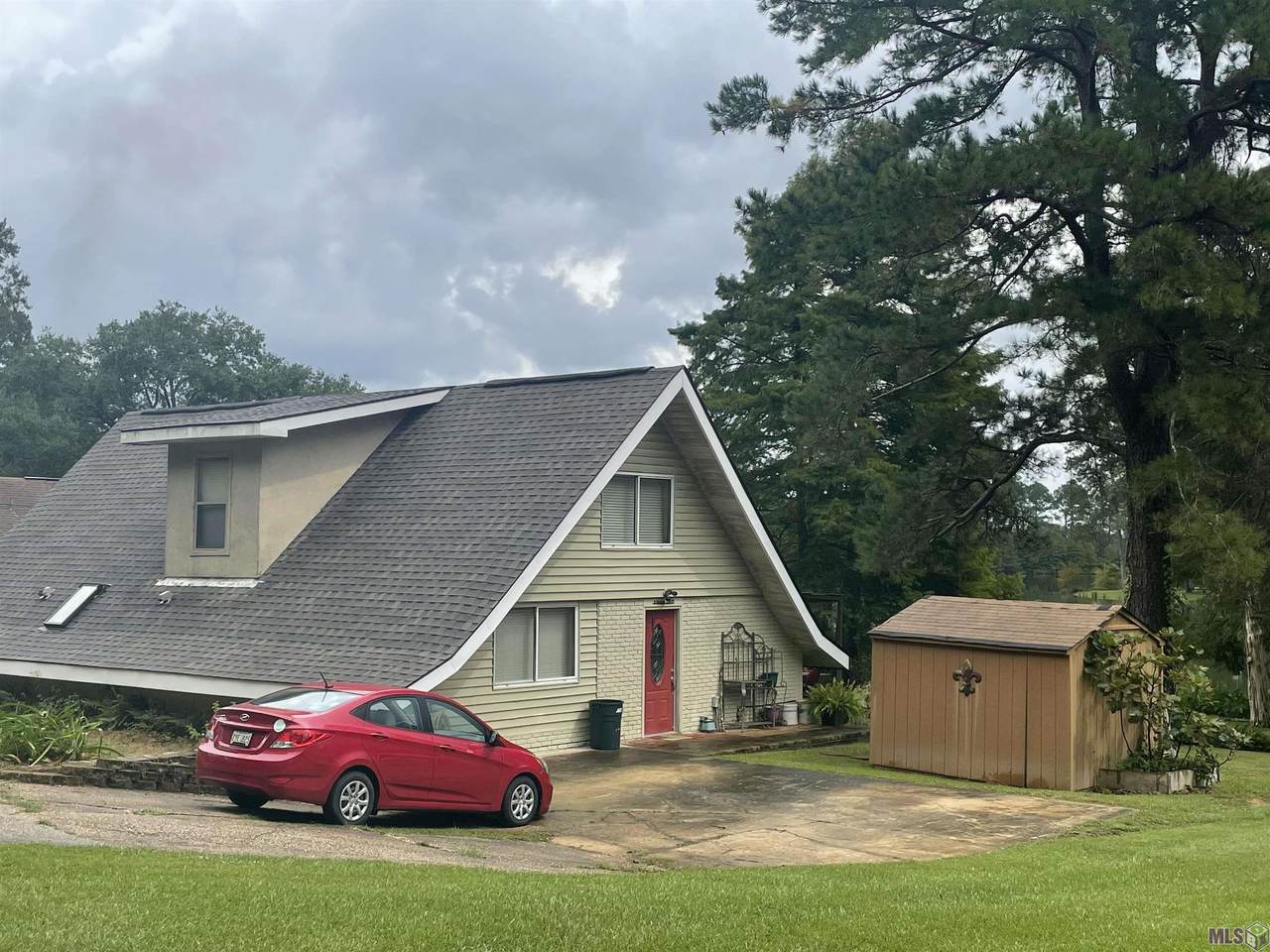8055 Lakeshore Dr - Photo 1
