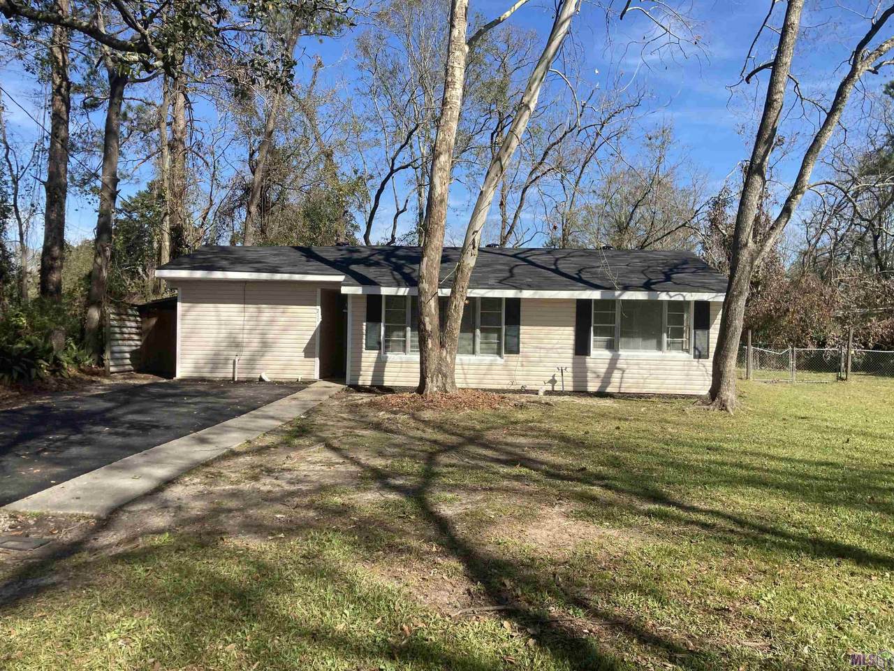 211 Beech St - Photo 1
