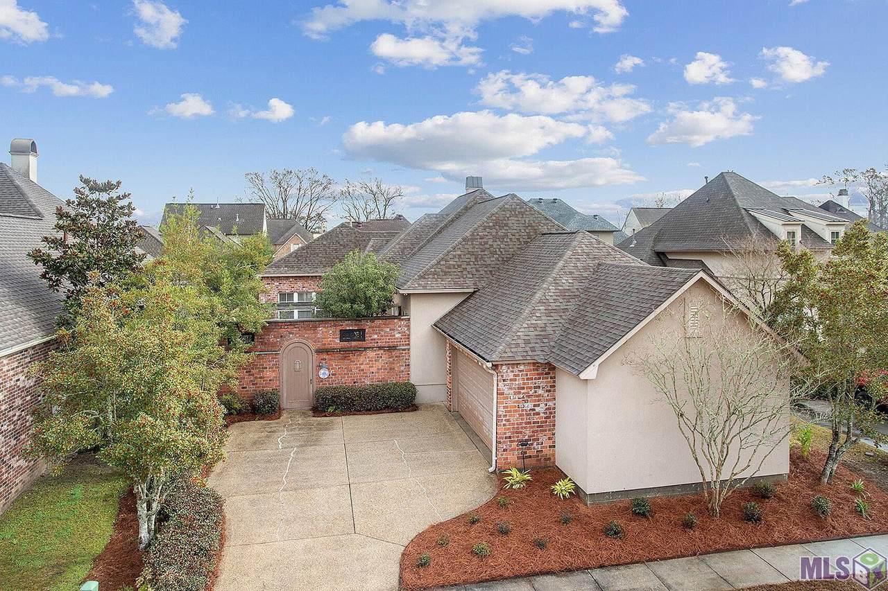325 Greens Ct - Photo 1