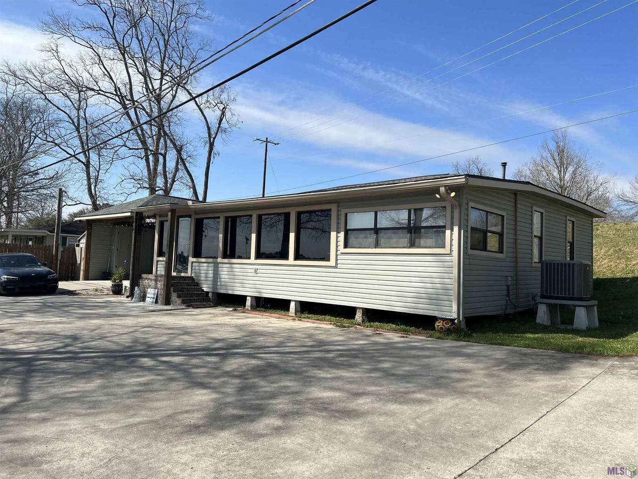 6595 Island Rd - Photo 1