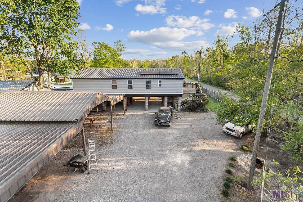 22290 Teal St - Photo 1