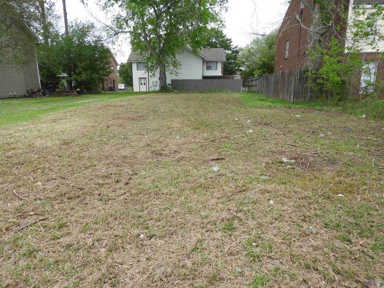 8324 Bayou Fountain Ave - Photo 1
