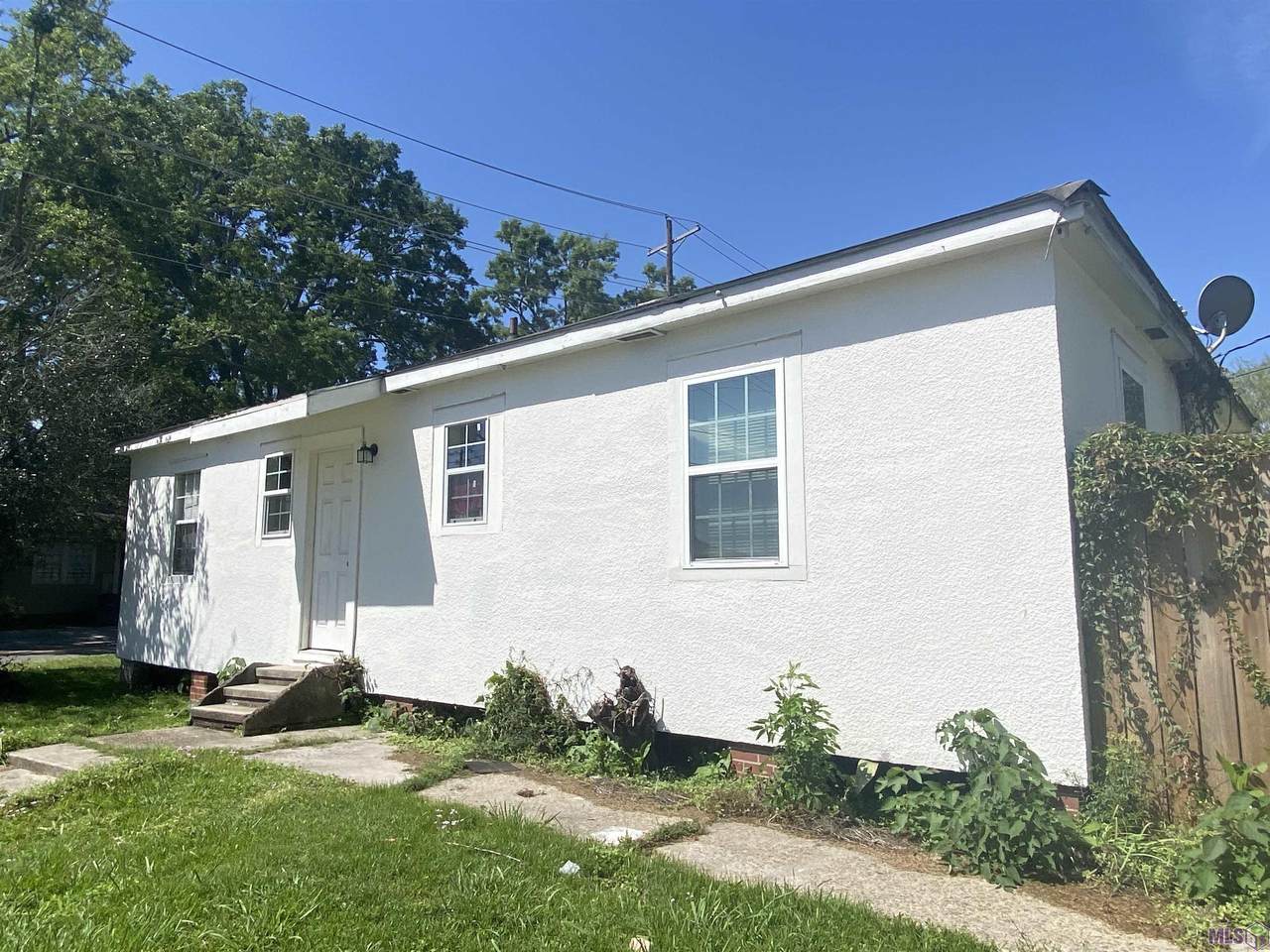 806 Roosevelt St - Photo 1