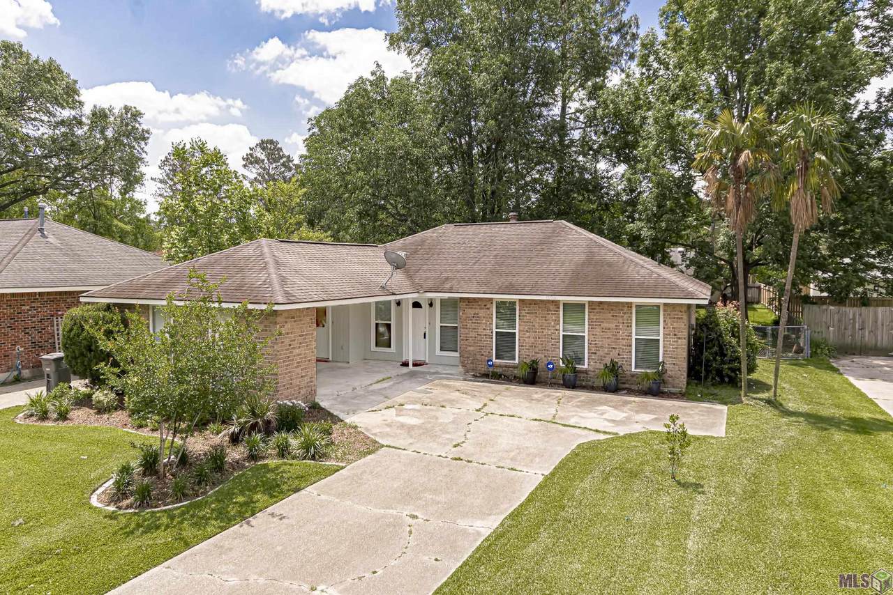 15708 Council Ave - Photo 1