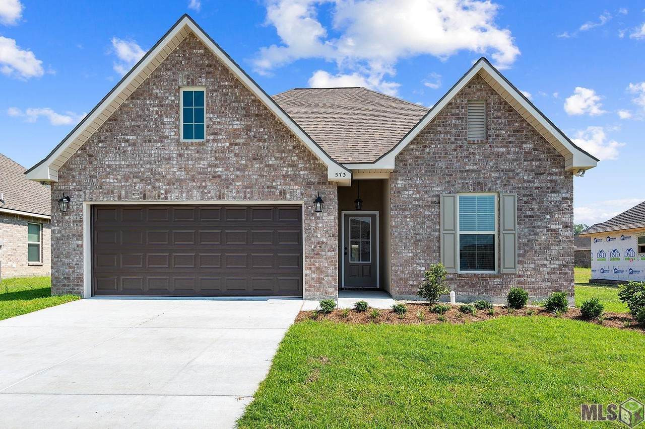 1535 Rangeland Ave - Photo 1