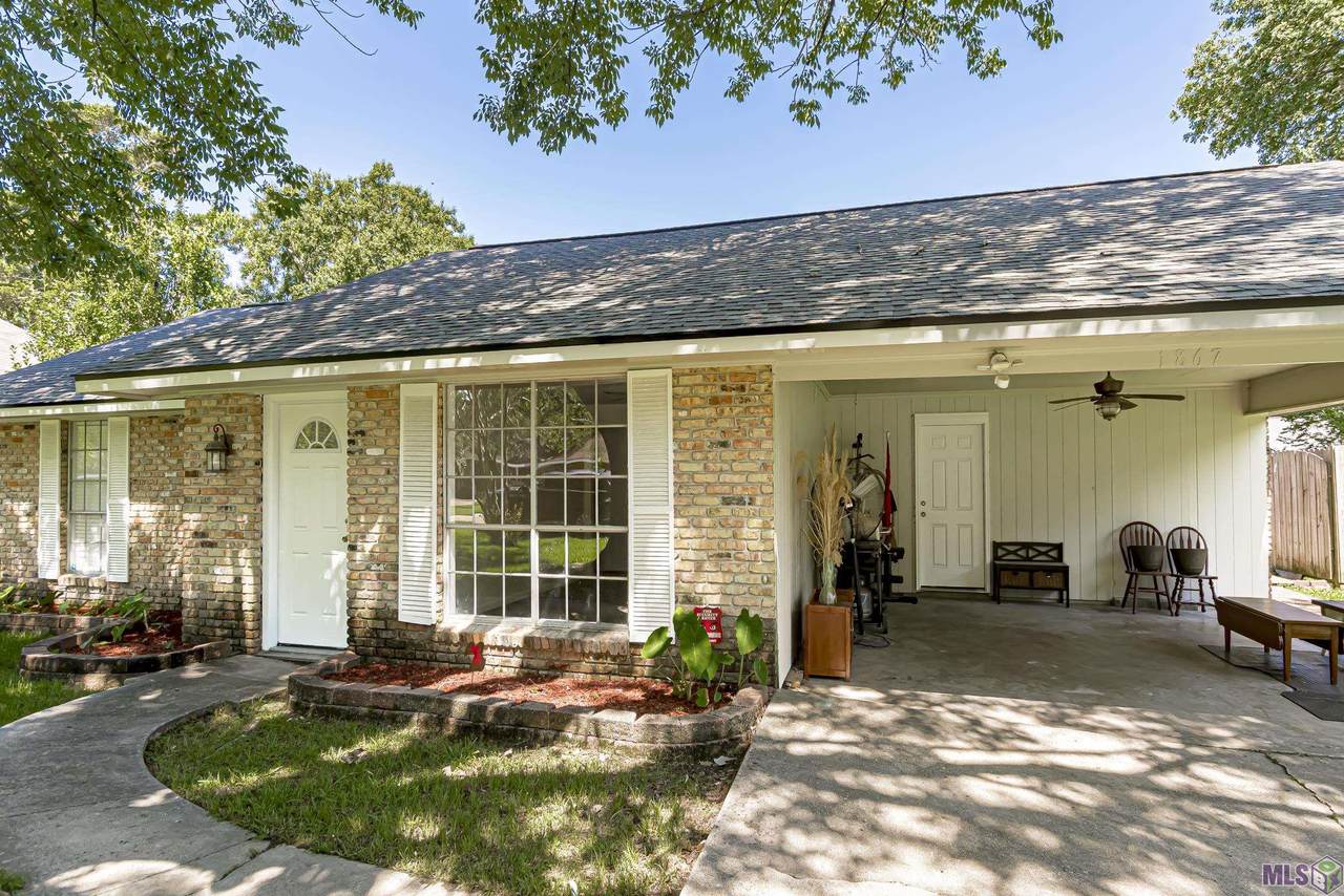 1867 Stafford Dr - Photo 1