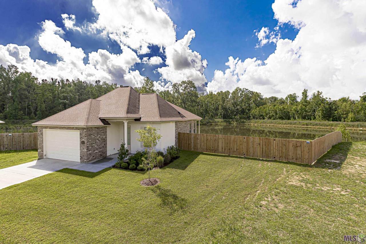 3088 Louis Marie Ave - Photo 1