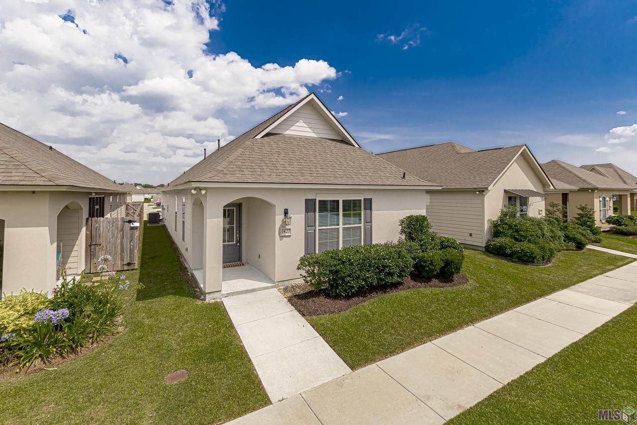 1427 Meridian Dr - Photo 1
