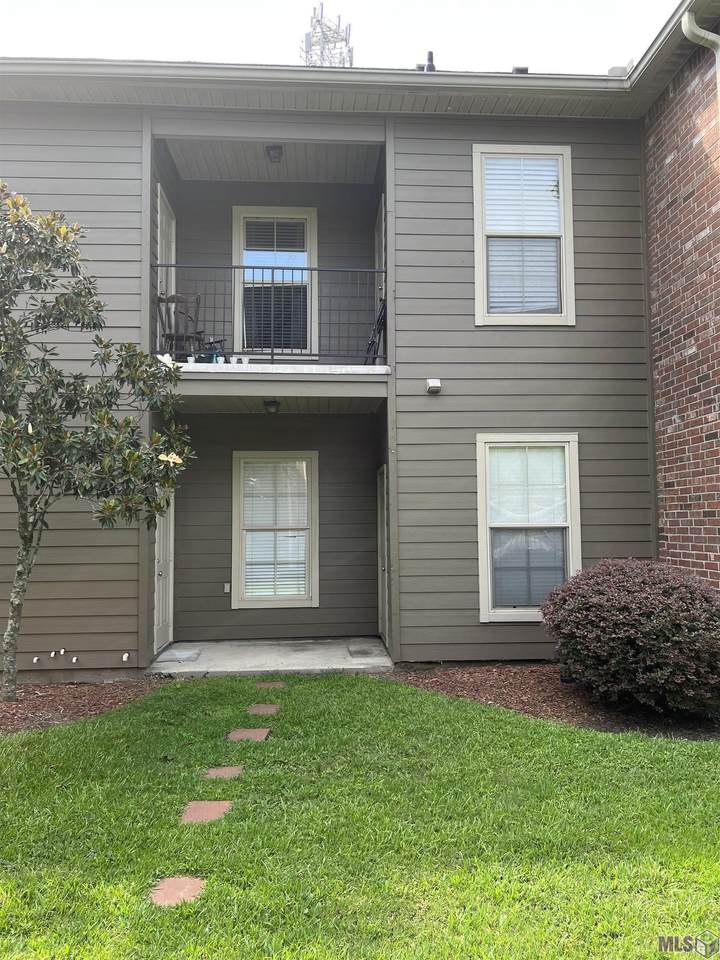 7300 Burbank Dr - Photo 1