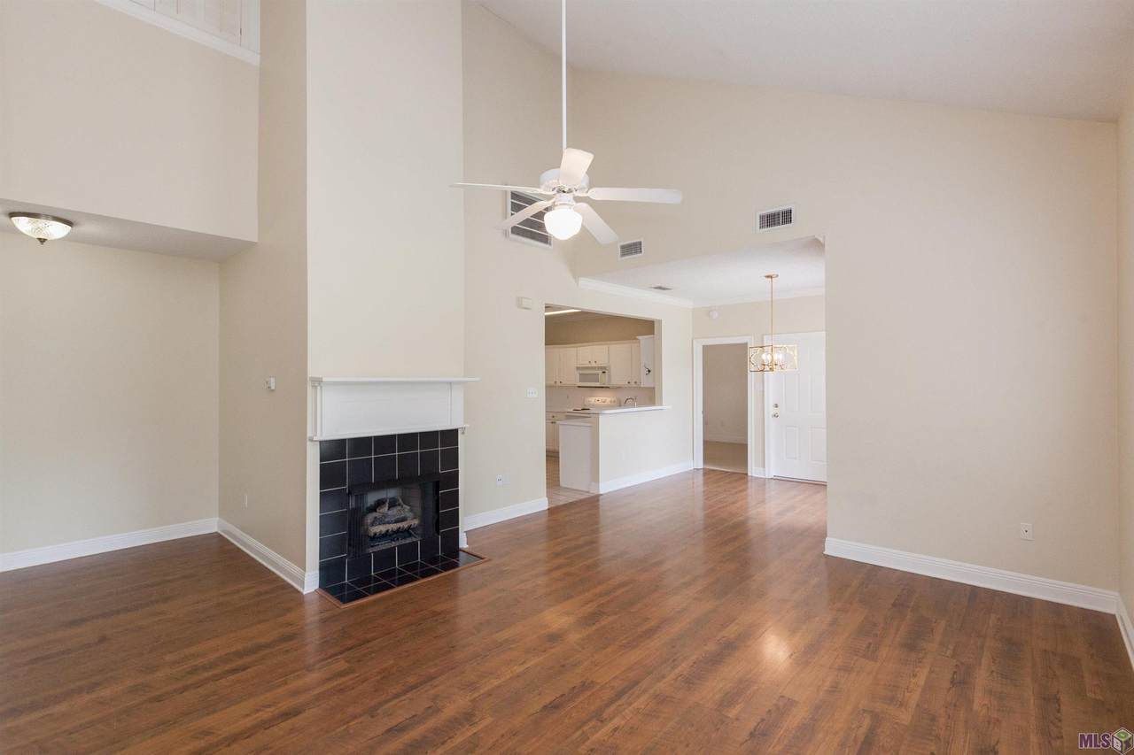 4464 Highland Rd - Photo 1