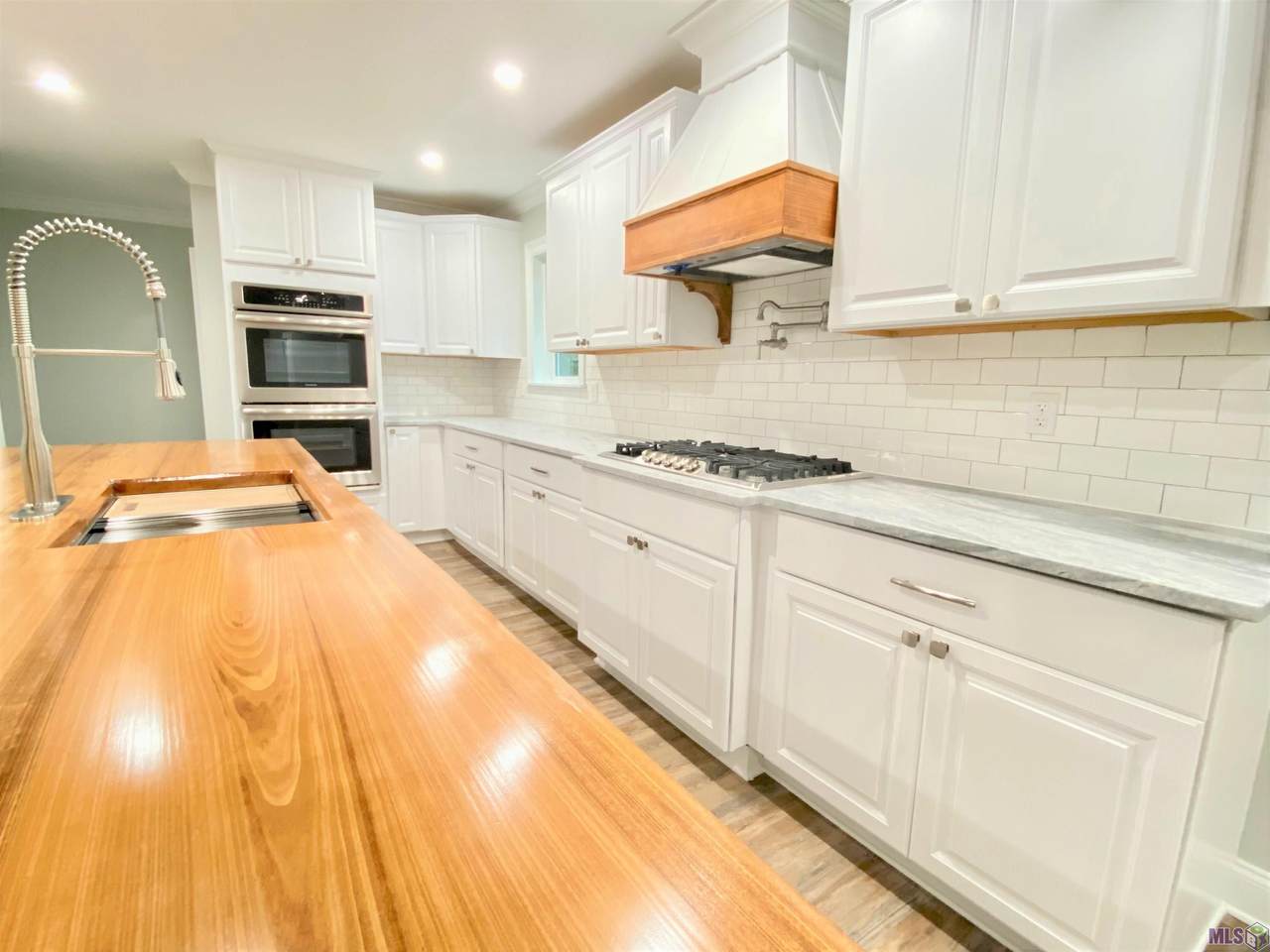 3936 Main St - Photo 1