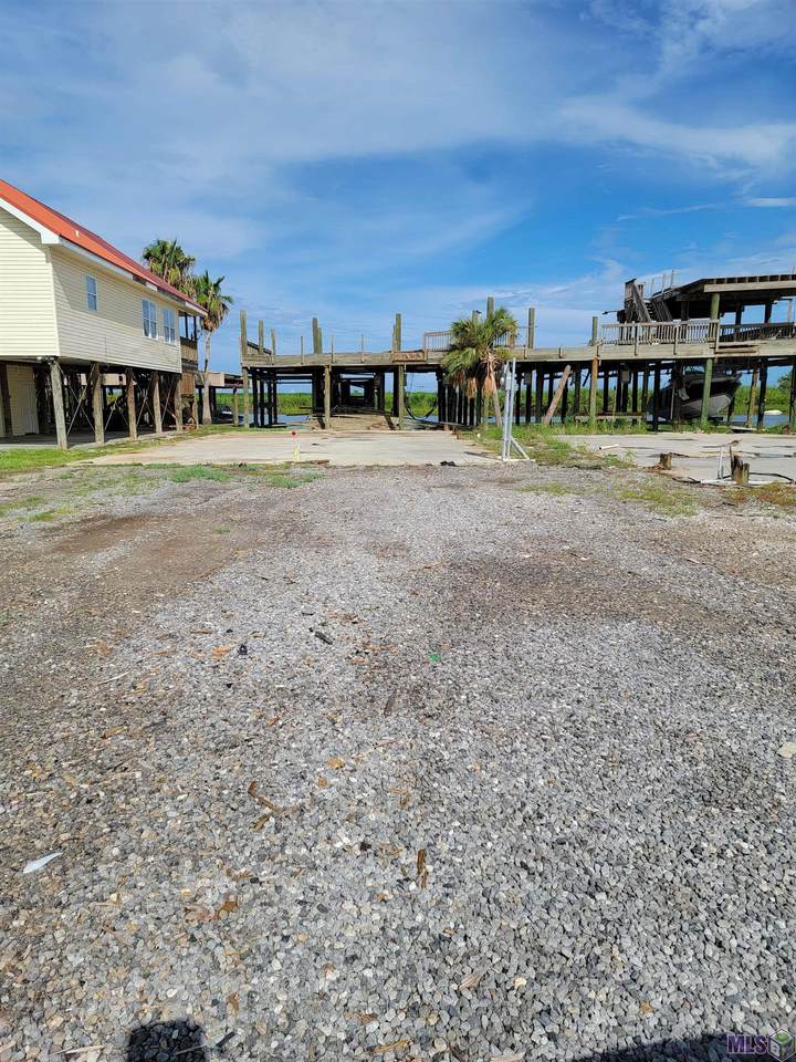 6739 B La Hwy 56 - Photo 1