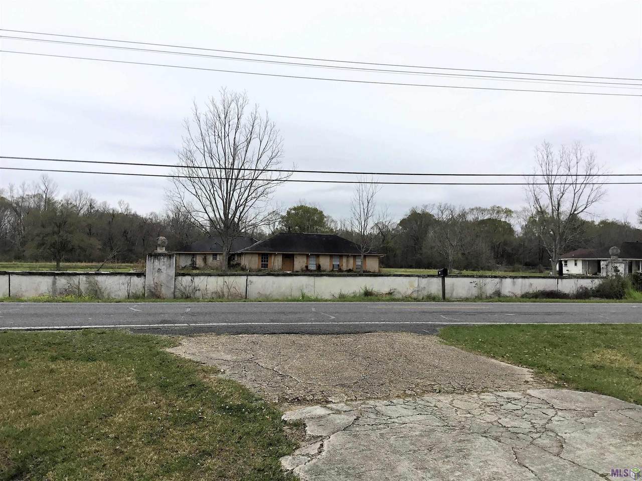 8360 Dyer Rd - Photo 1