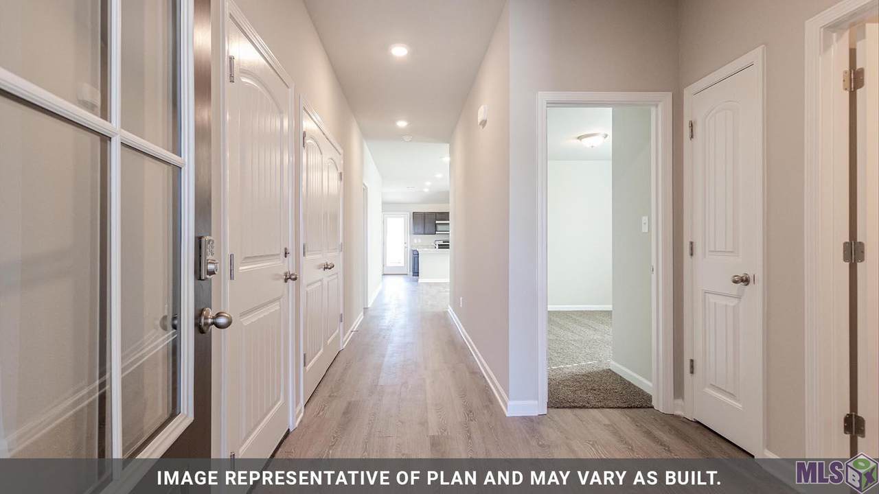 984 Oregon Ave - Photo 1