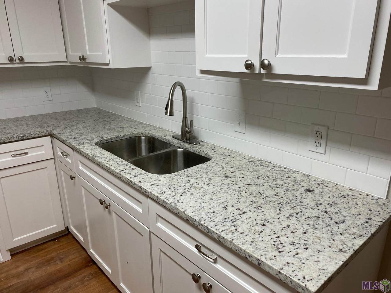 4540 Crown Ave - Photo 1