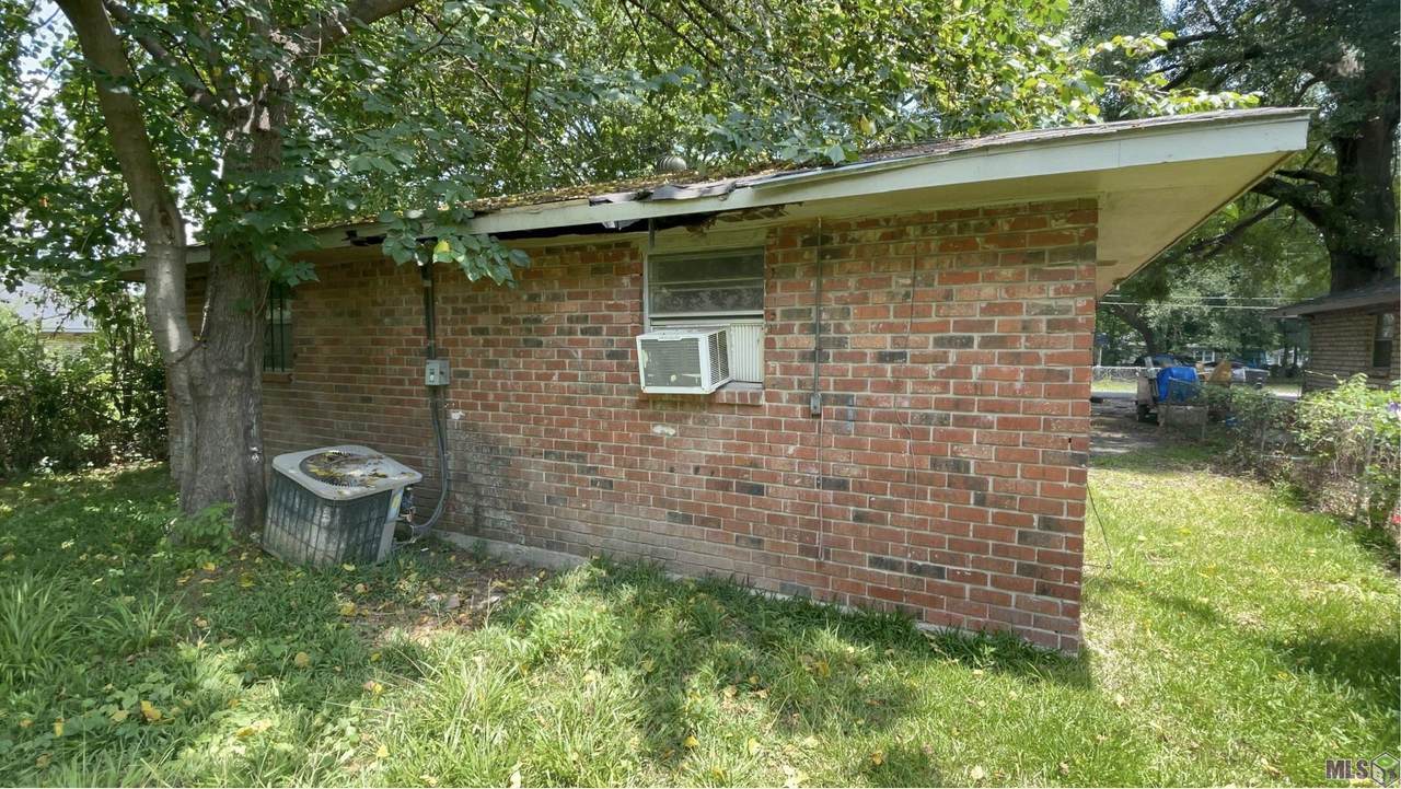 2570 69TH AVE - Photo 1