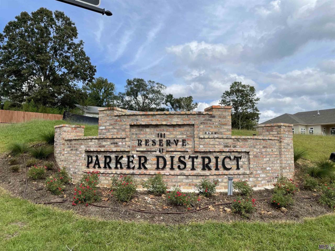1046 Parker District Ave - Photo 1