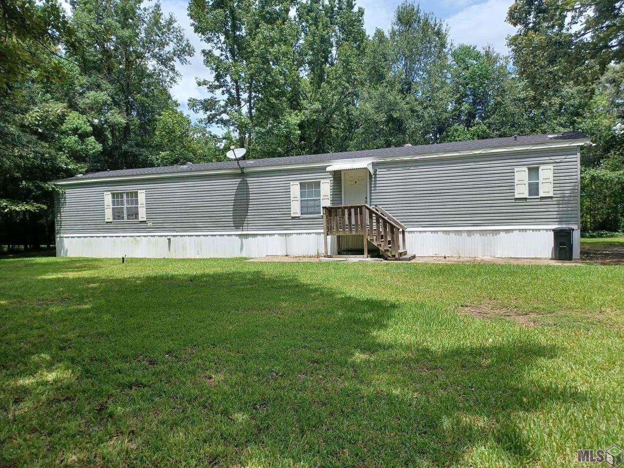 5245 Hillcrest Dr - Photo 1