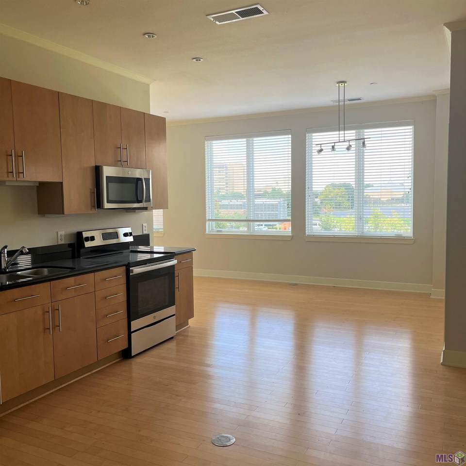 7707 Bluebonnet Blvd - Photo 1