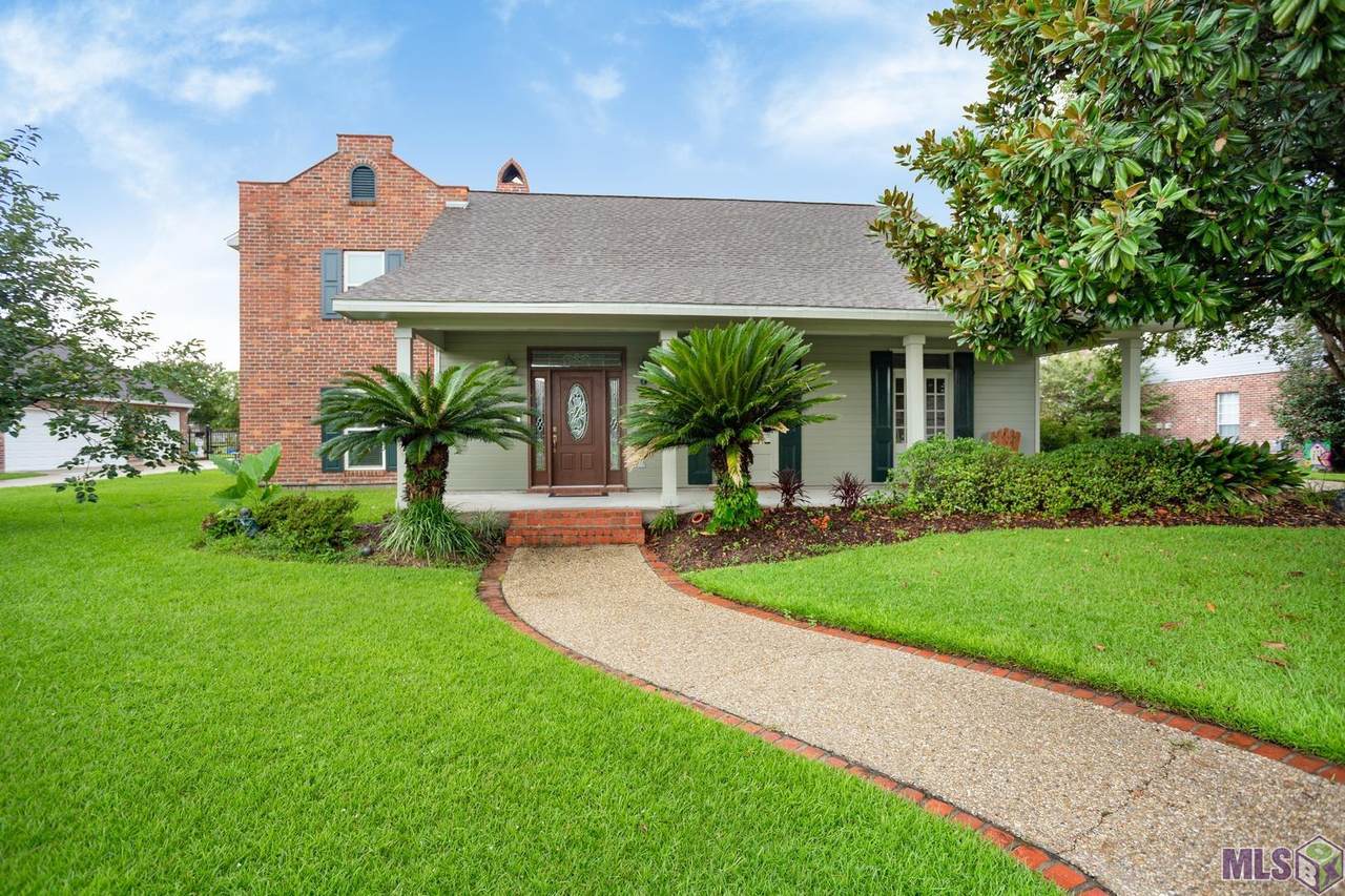 12820 Oak Hills Pkwy - Photo 1