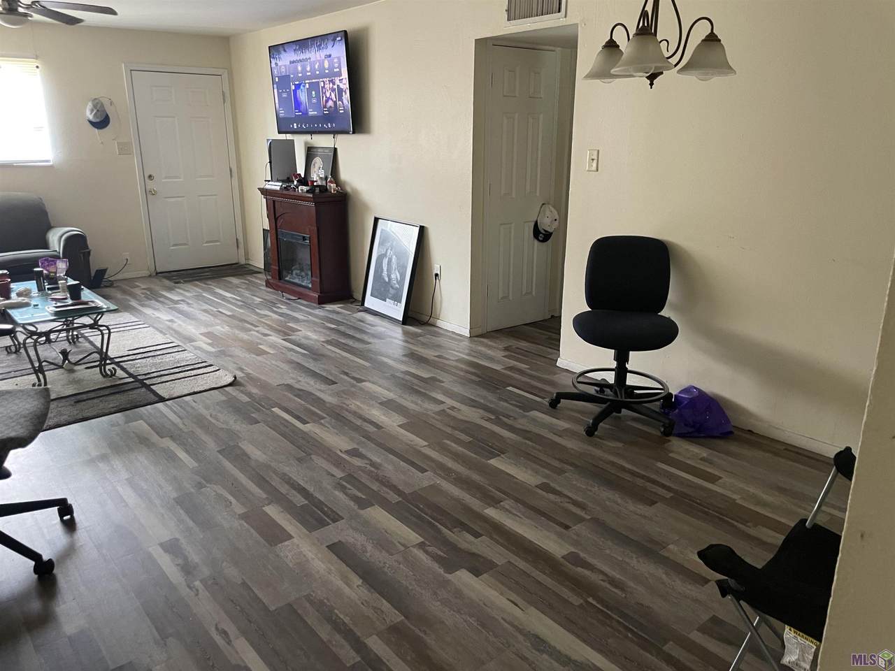 10625 Florida Blvd - Photo 1