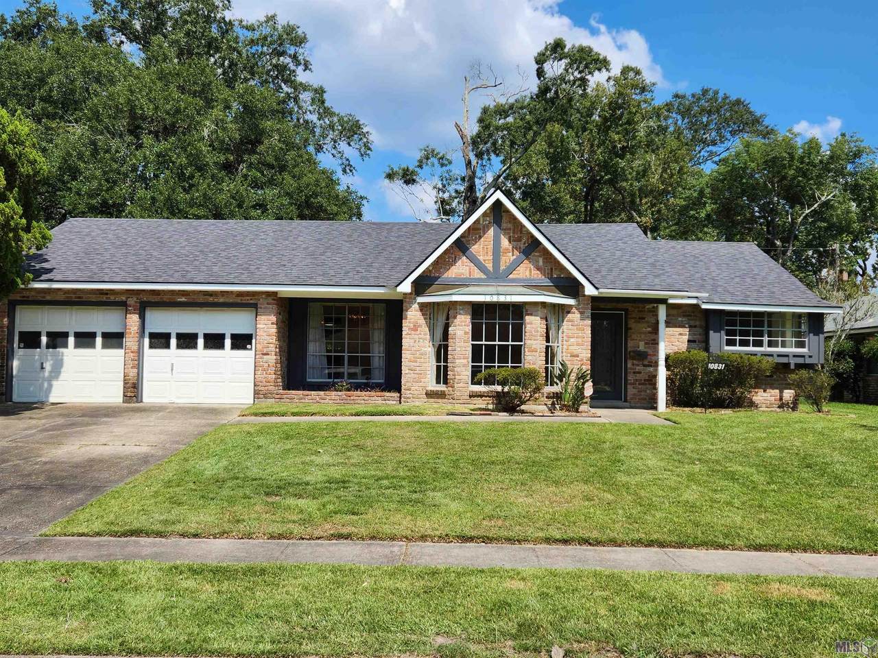 10831 Ranchwood Dr - Photo 1