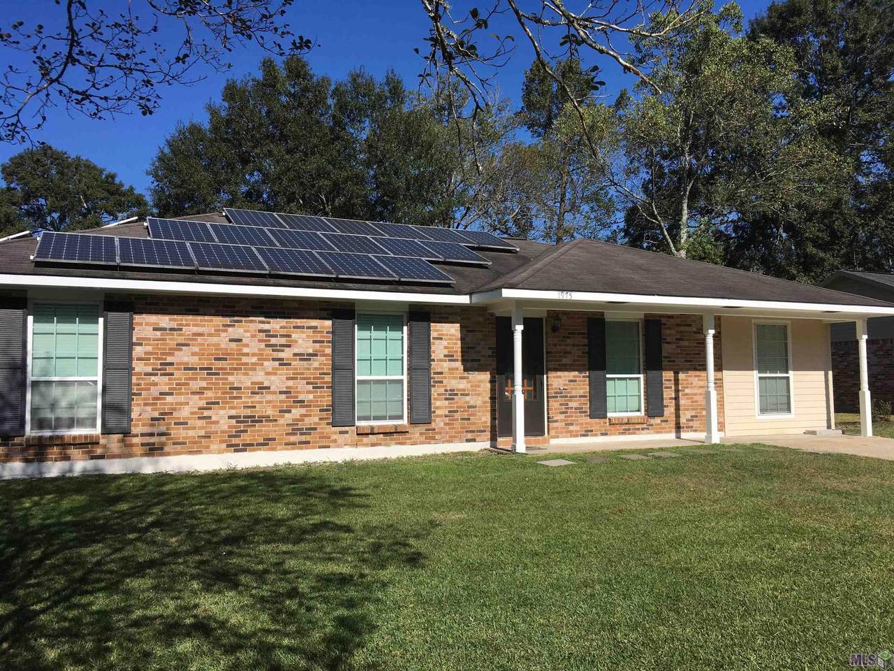 1975 Jerlyn Dr - Photo 1