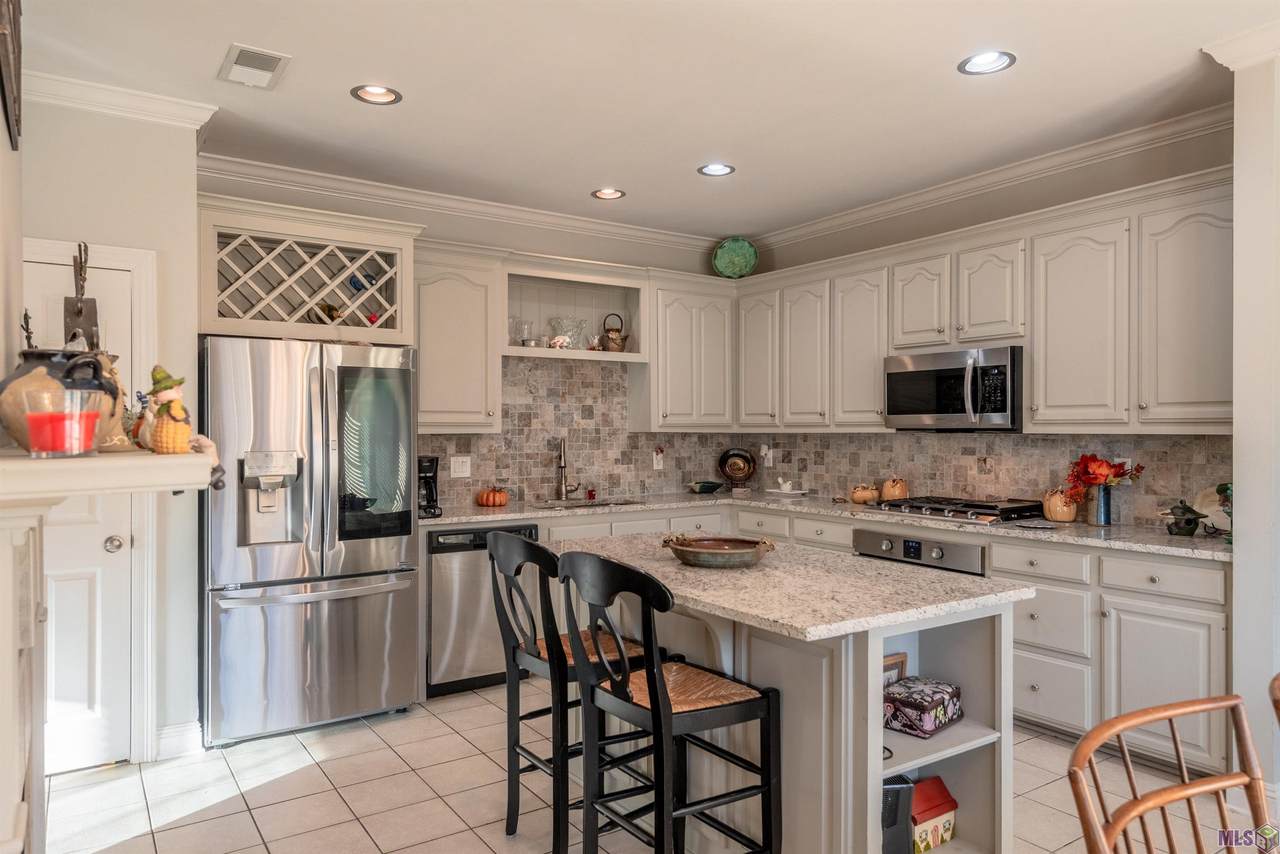 12433 Old Mill Dr - Photo 1
