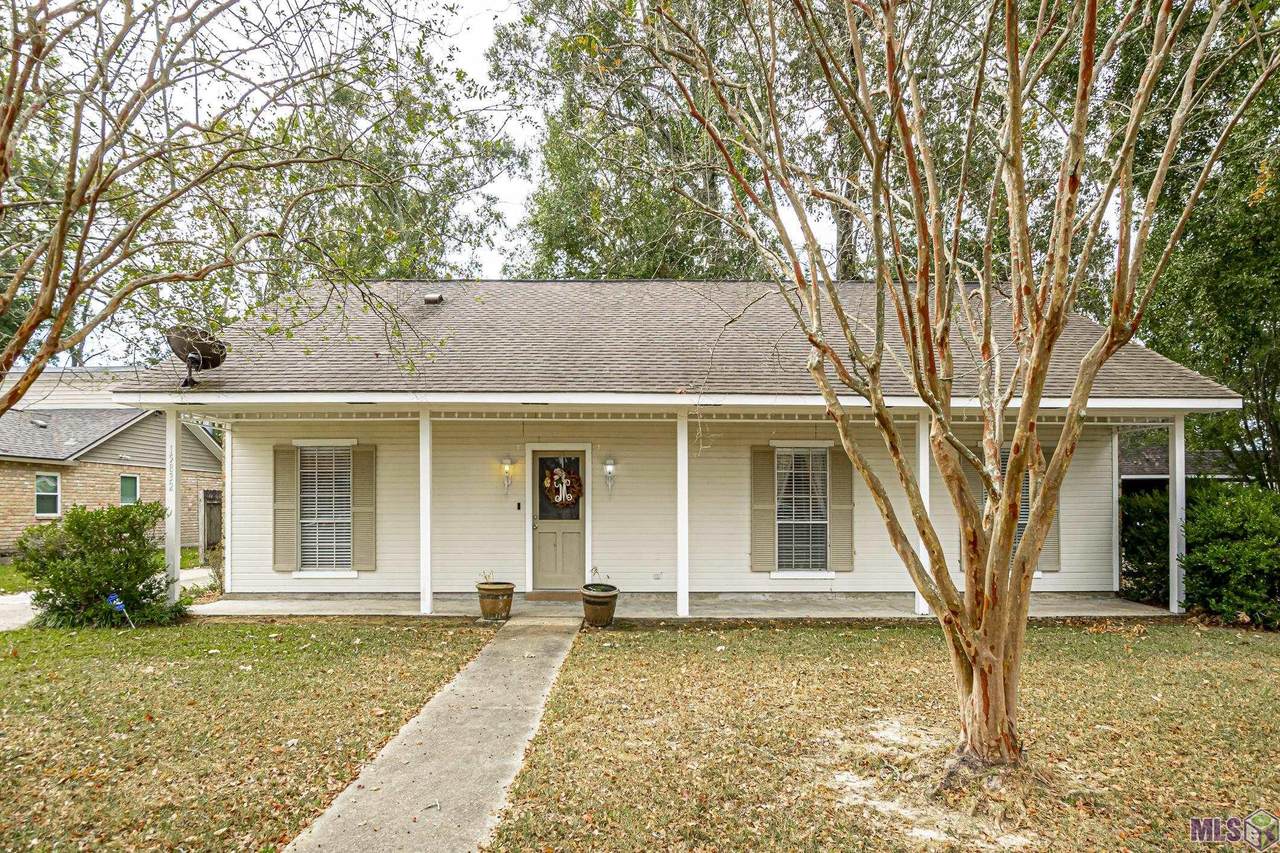 15832 Foxwood Ave - Photo 1