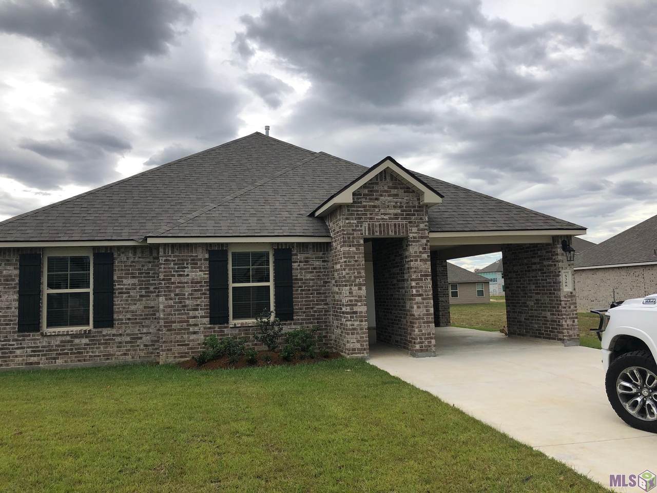 5381 Greenridge Ln - Photo 1