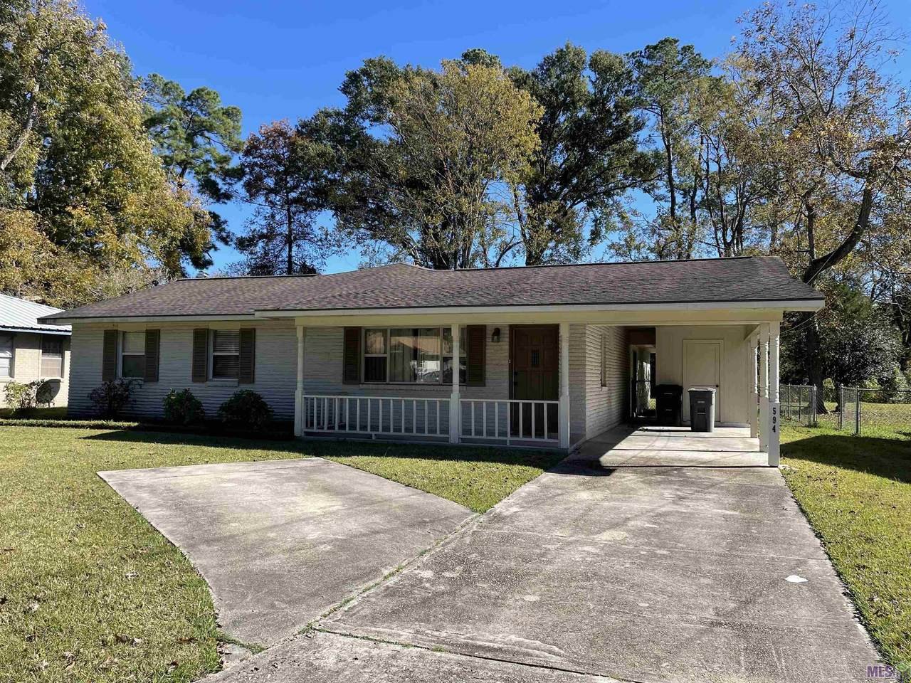 594 Maxine Dr - Photo 1