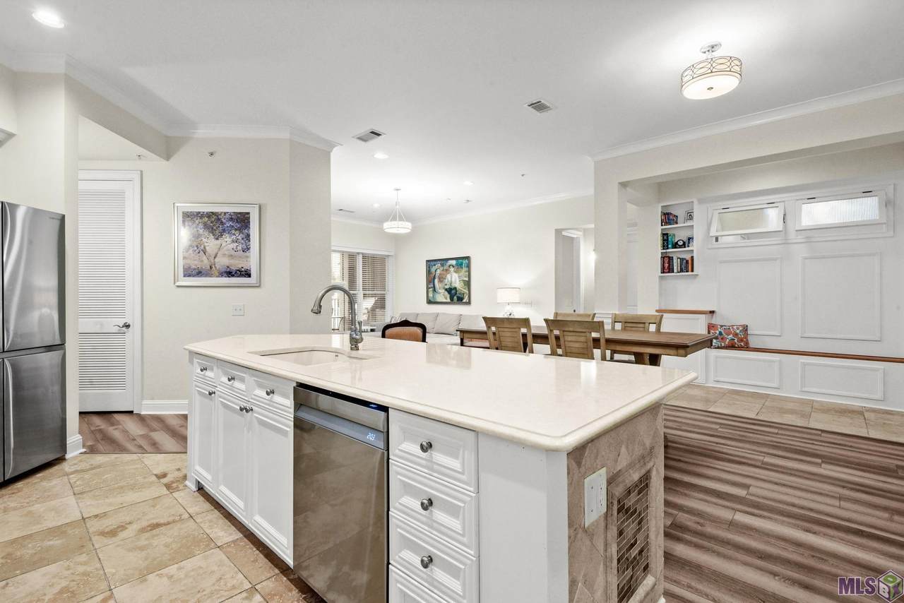 990 Stanford Ave - Photo 1