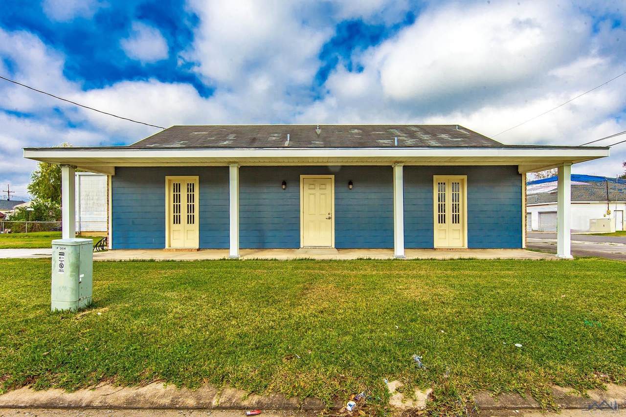 300 Vacherie Street - Photo 1