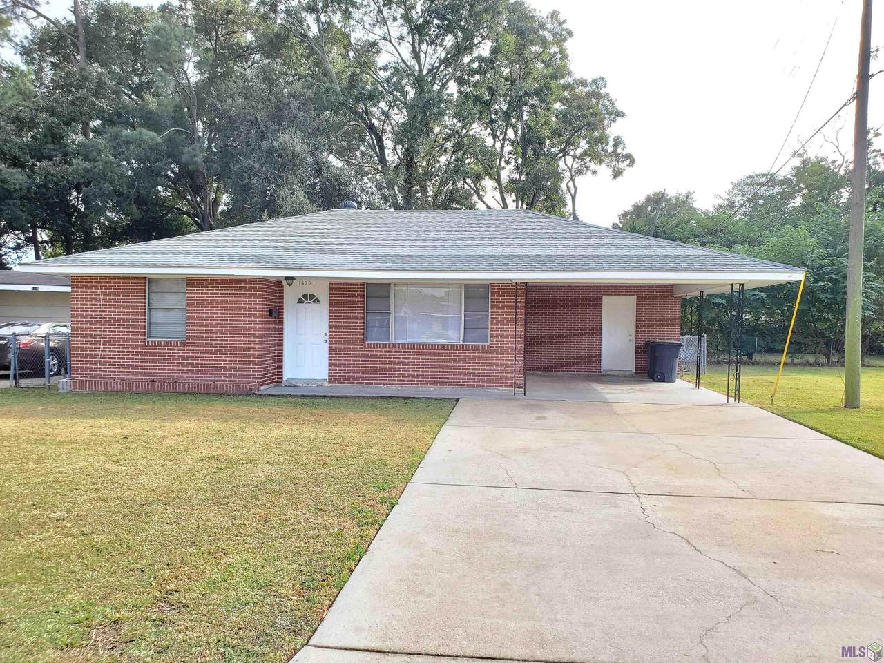 1455 Aster St - Photo 1