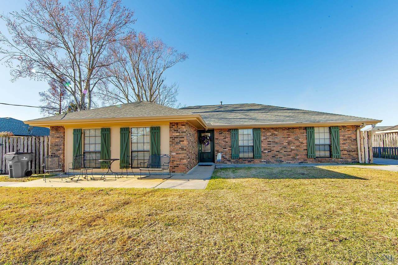 212 Elm - Photo 1