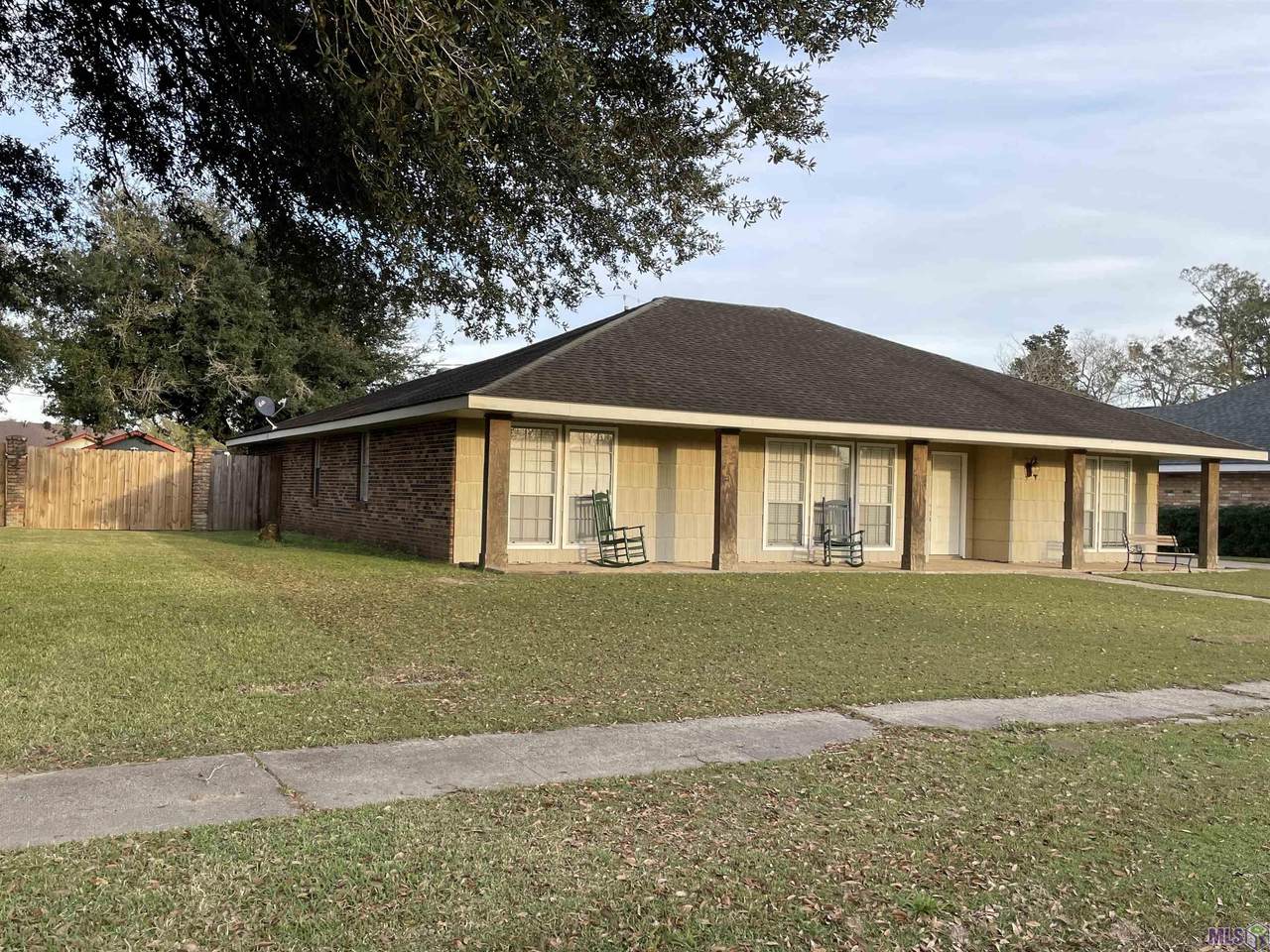 127 Crescent Place Dr - Photo 1