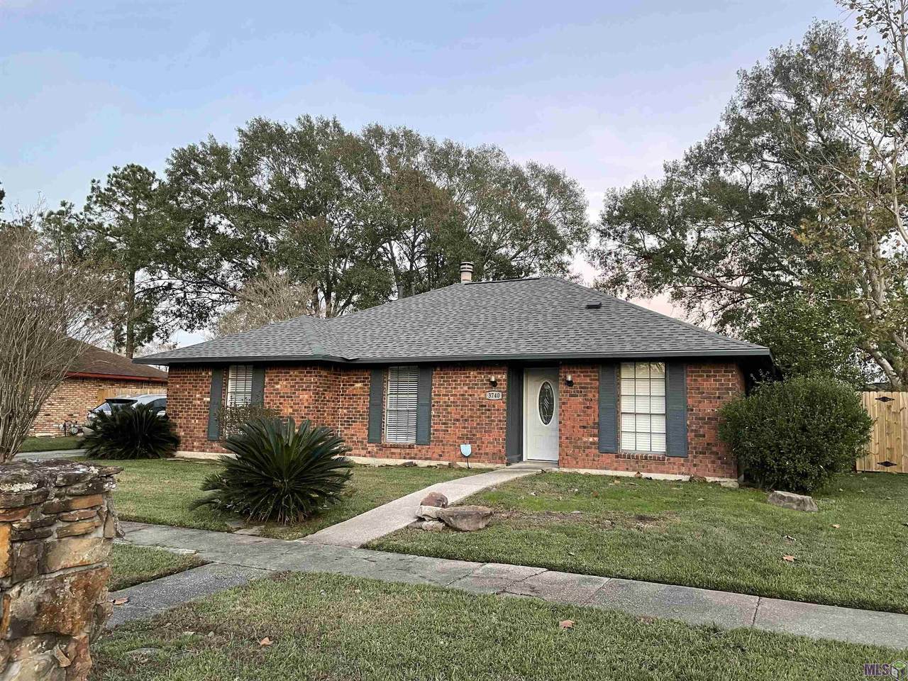 3740 Daytona Ave - Photo 1