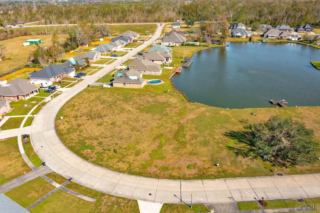 138 North Eagle Drive - Photo 1