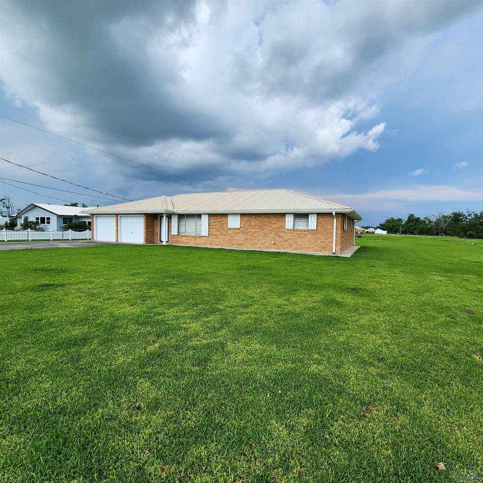 15657 East Main Street - Photo 1