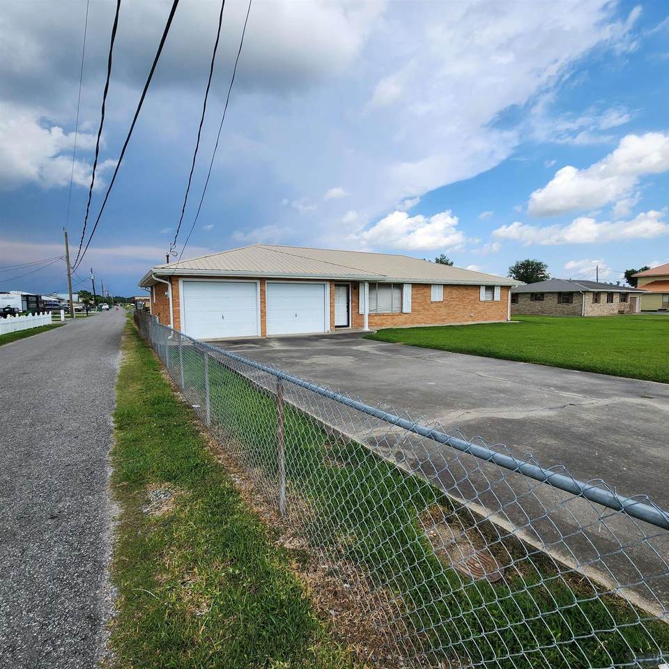 https://bt-photos.global.ssl.fastly.net/batonrouge/1280_boomver_1_2023010033-2.jpg